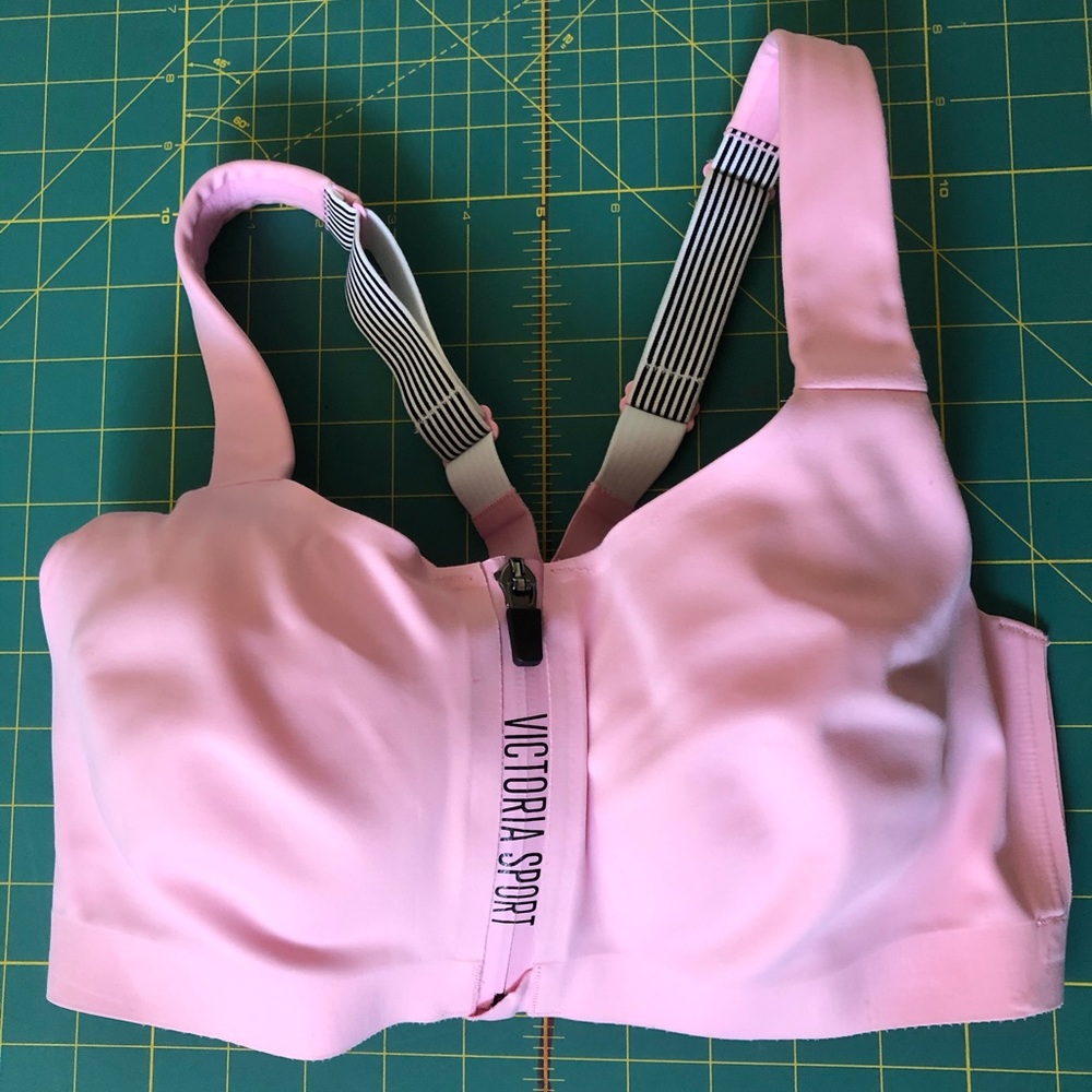 Victoria’s Secret Sport Knockout Bra NWOT
